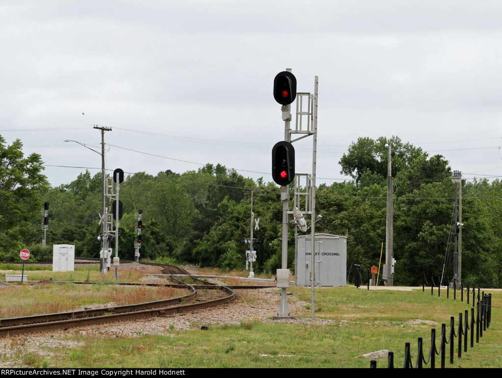 signal for east-west connection track and Bridges Street